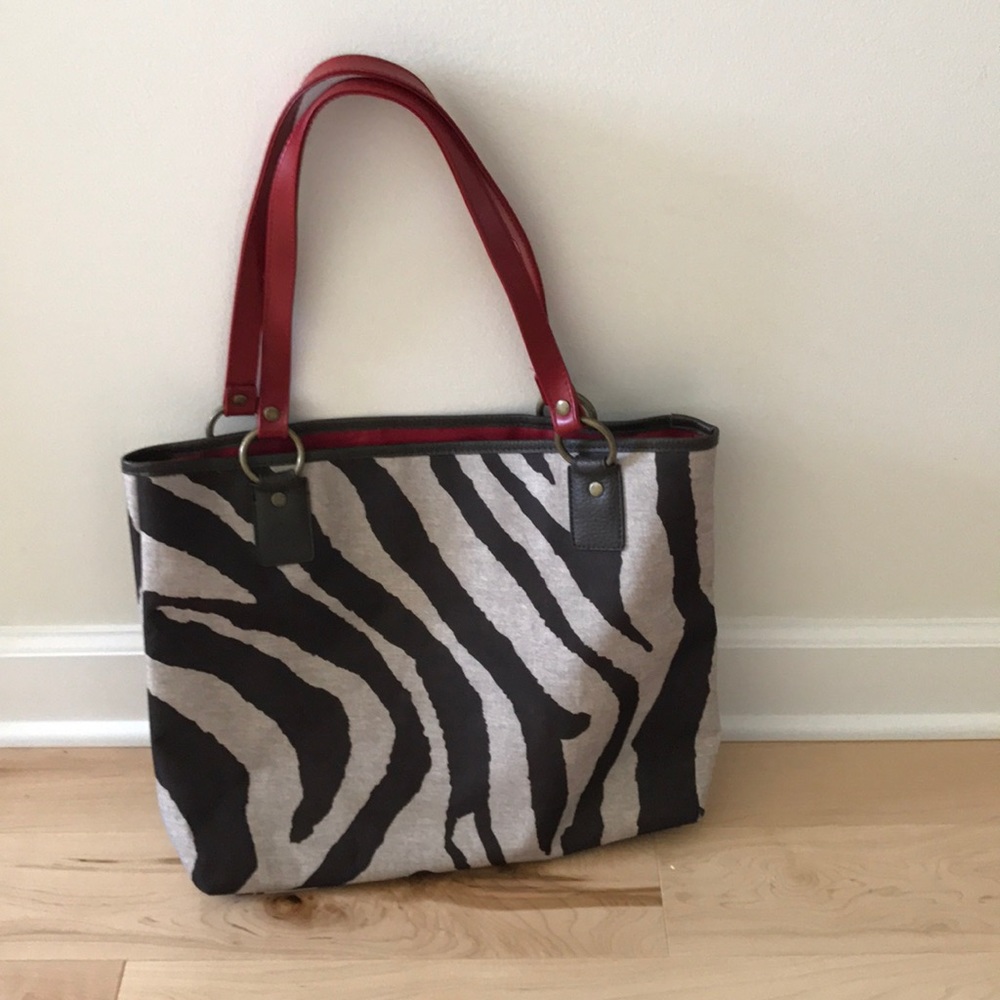 Zebra stripe tote